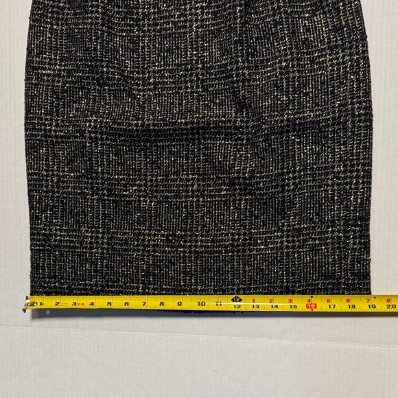 GIVENCHY Vintage Nouvelle Boutique Black Gold Metallic Thread Tweed Skirt Size S - Picture 6 of 10